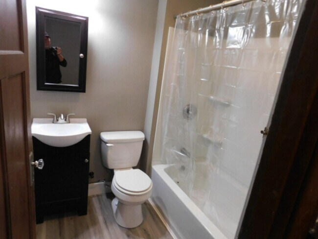 Building Photo - 3100-3102 Linden Avenue