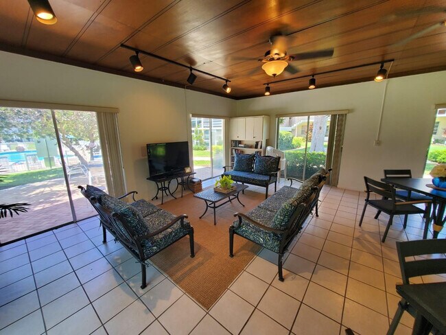 Building Photo - 1481 S Ocean Blvd