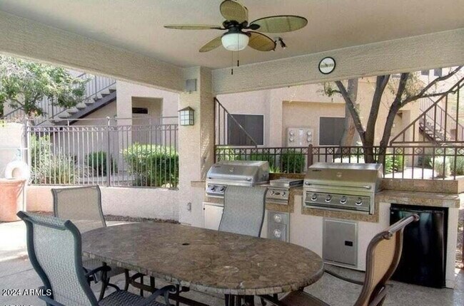 Building Photo - 11375 E Sahuaro Dr