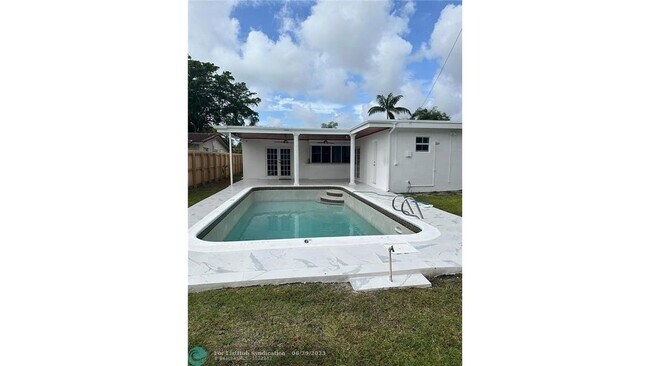 Building Photo - 4115 Madison St