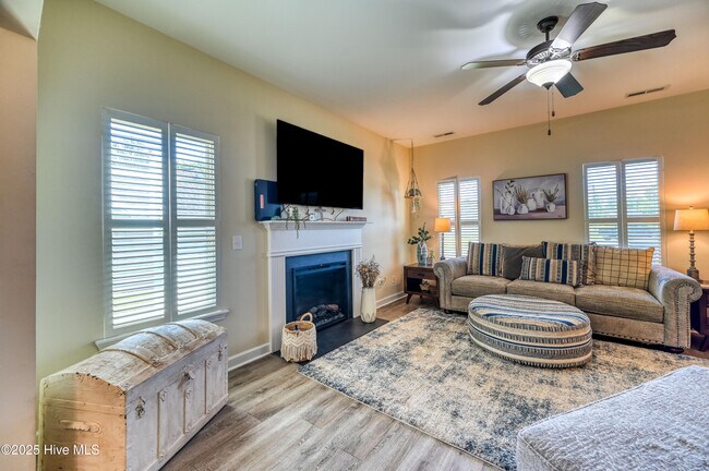 Building Photo - 307 Windward Landing