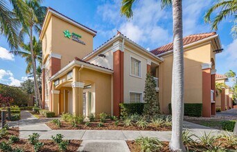 Building Photo - Furnished Studio-Boca Raton - Commerce