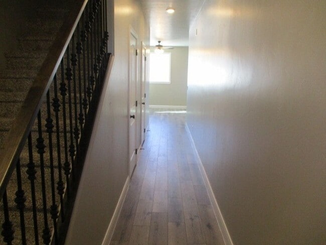 Building Photo - Move-In Discount - 3 Bed - 2.5 bath Town home in the heart of Cedar City!