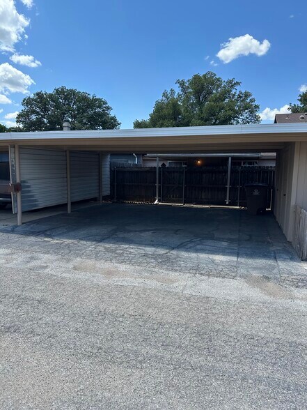 Building Photo - 4932 Blue Ridge Trl