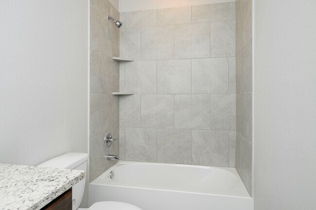 Building Photo - Spacious Townhome Available Now!