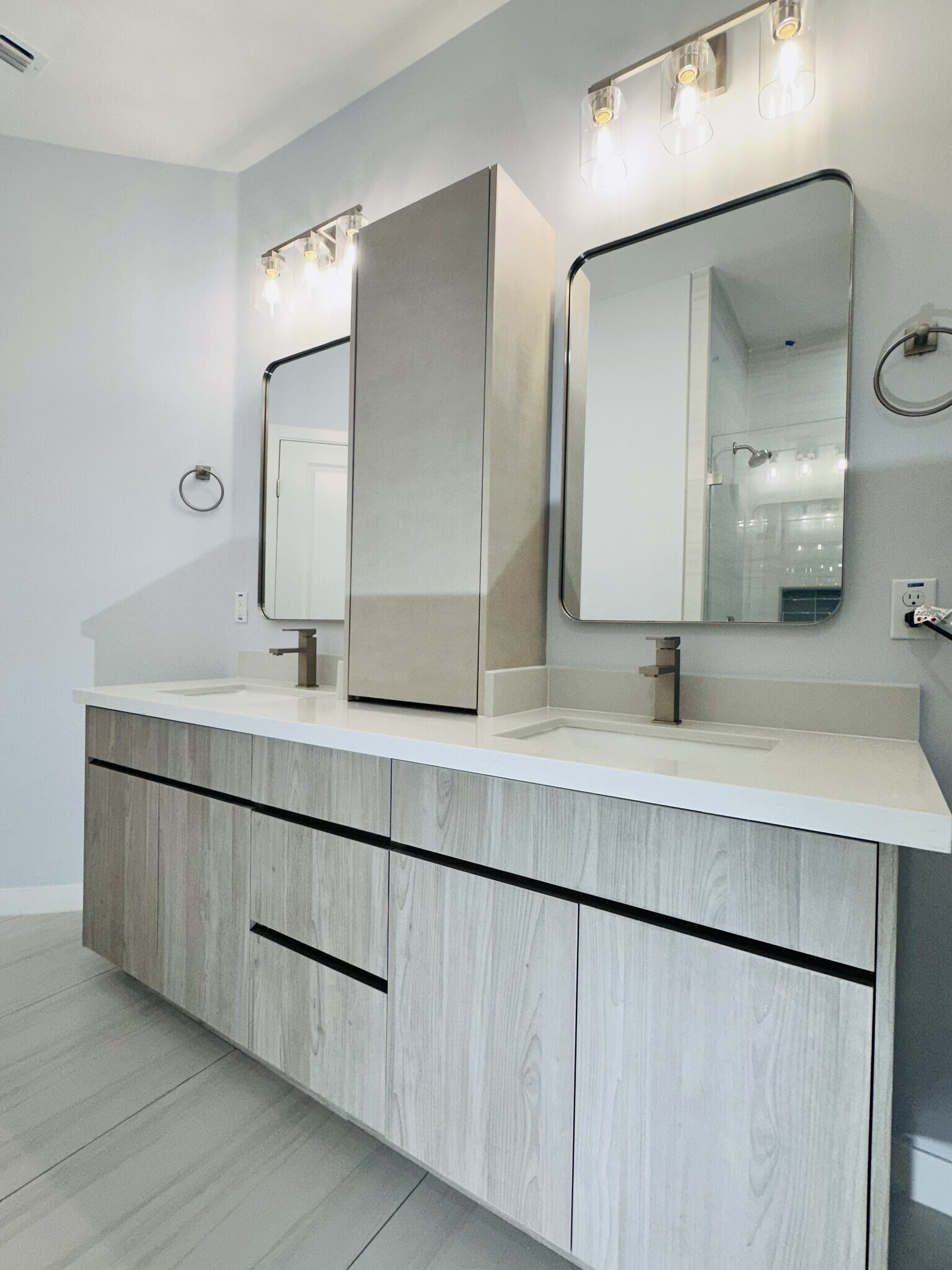 Building Photo - 11313 N 25th St