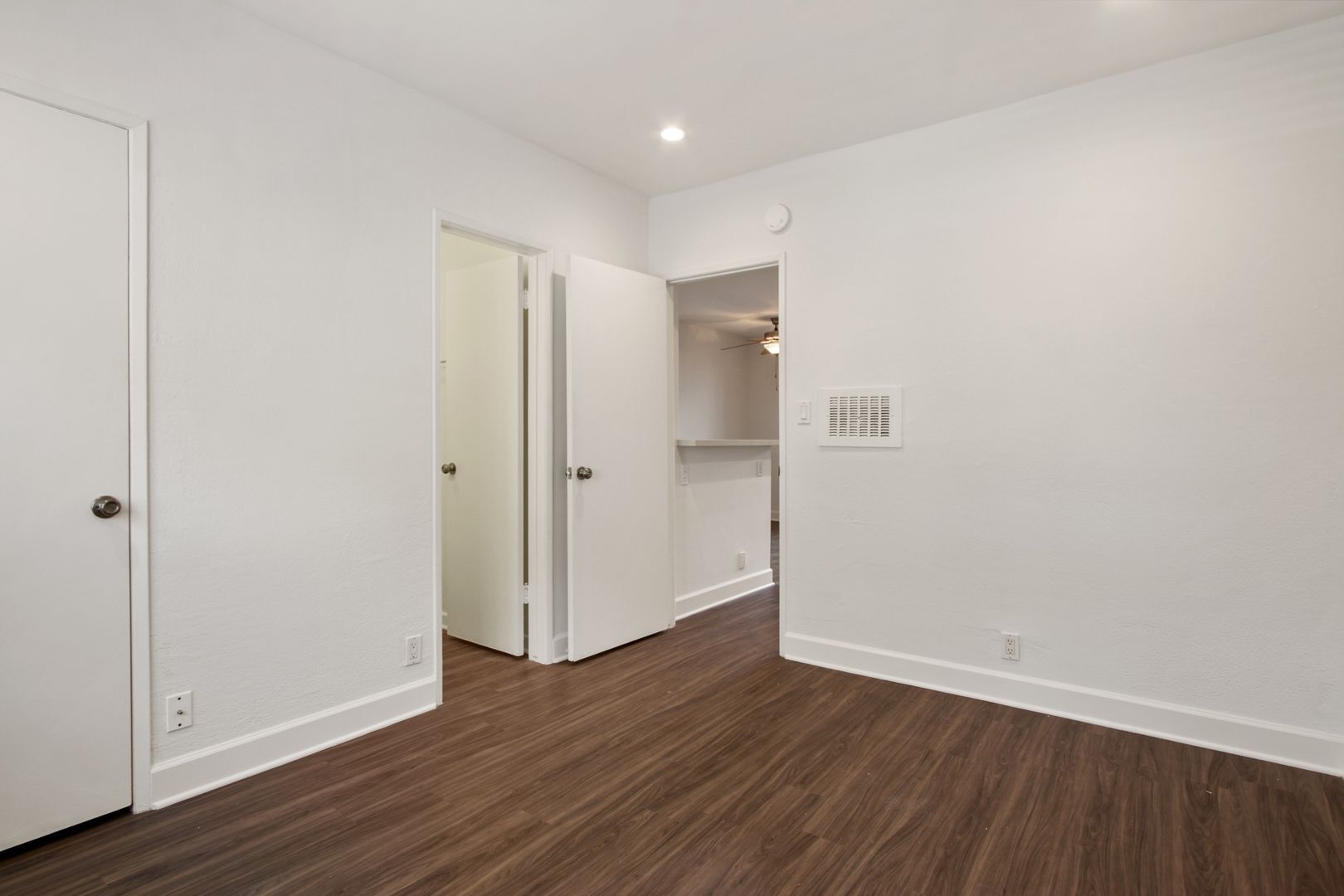 Building Photo - 519 Hill St