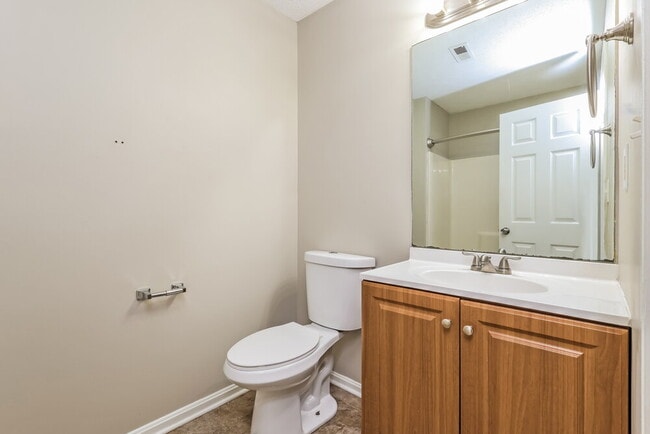 Building Photo - 11107 Meadow Chase Ct