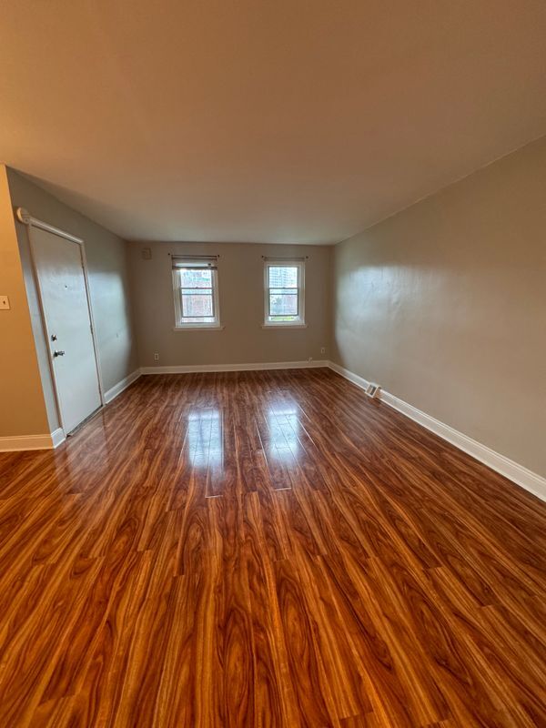 Building Photo - 3915 Lankenau Ave