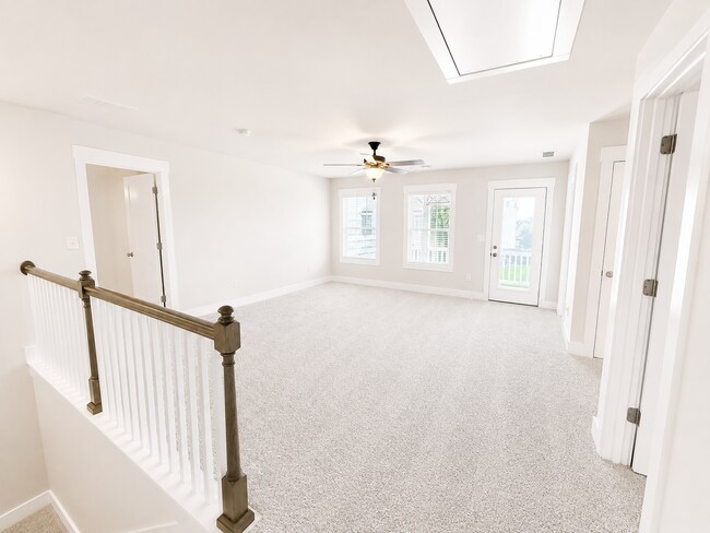 Building Photo - 404 Cattail Holw Wy