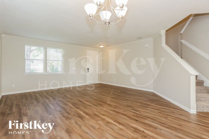 Building Photo - 76112 Deerwood Dr