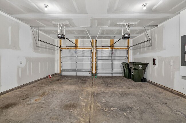 Building Photo - 204 Lake Minsi Dr