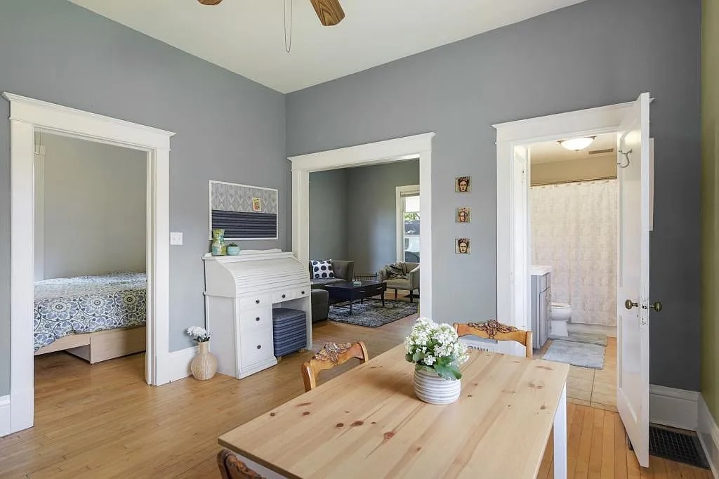 Dining room - 3935 Hubbard Ave N