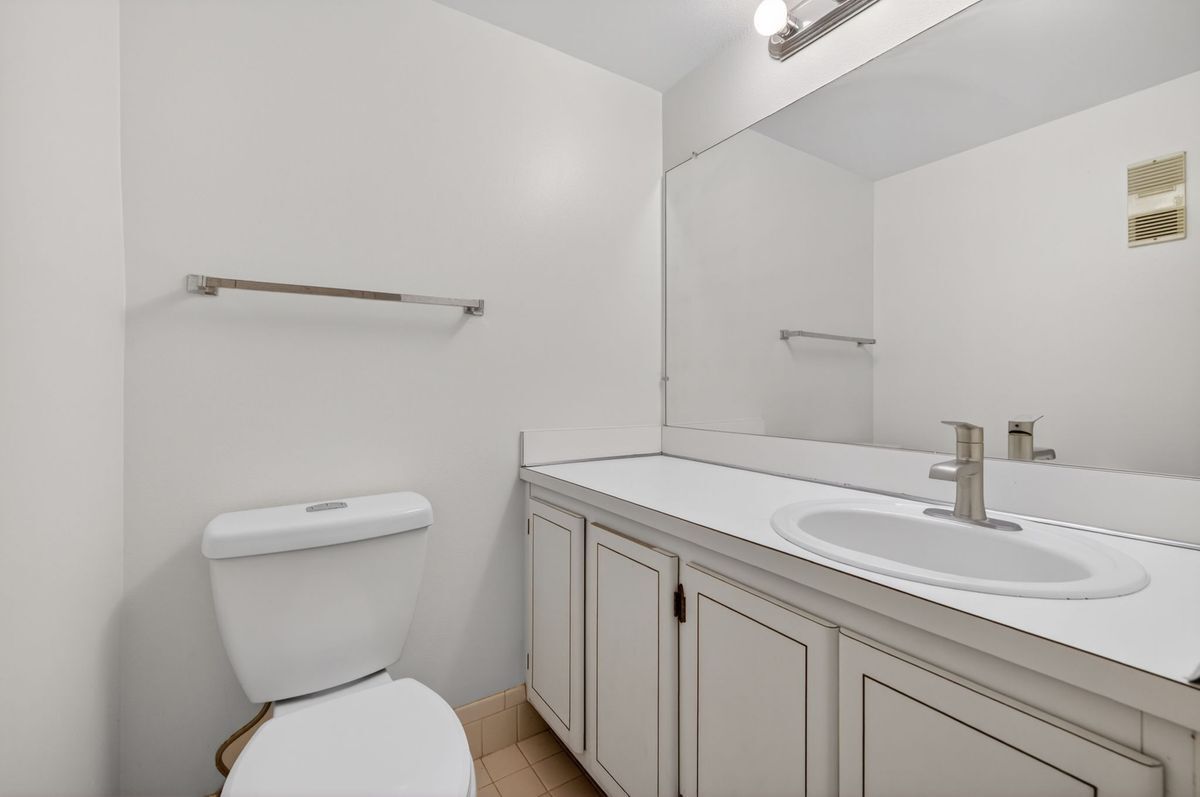 Building Photo - 3100 W Rolling Hills Cir