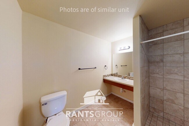 Building Photo - 2 Bedroom in the heart of Yelm!