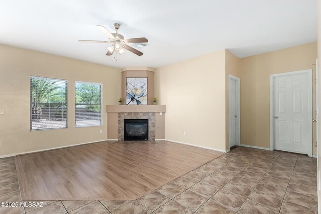 Building Photo - 12996 N Desert Olive Dr