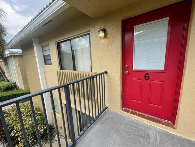 Primary Photo - 2621 Riverside Dr