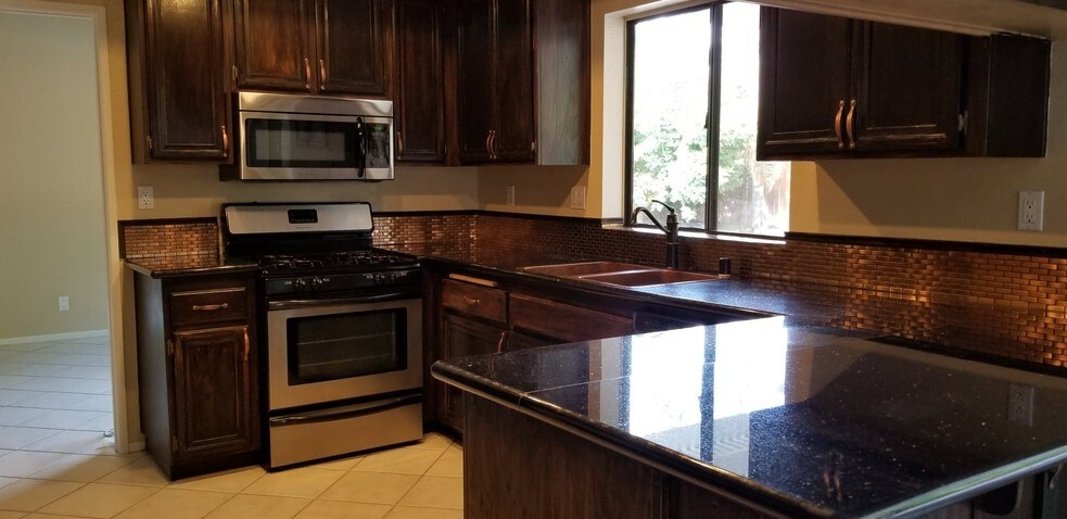 Building Photo - 78560 Vía Melodia