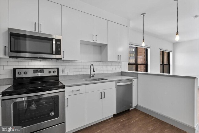 Building Photo - 303 McMechen St