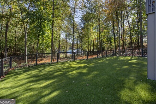 Building Photo - 8885 Bay Dr