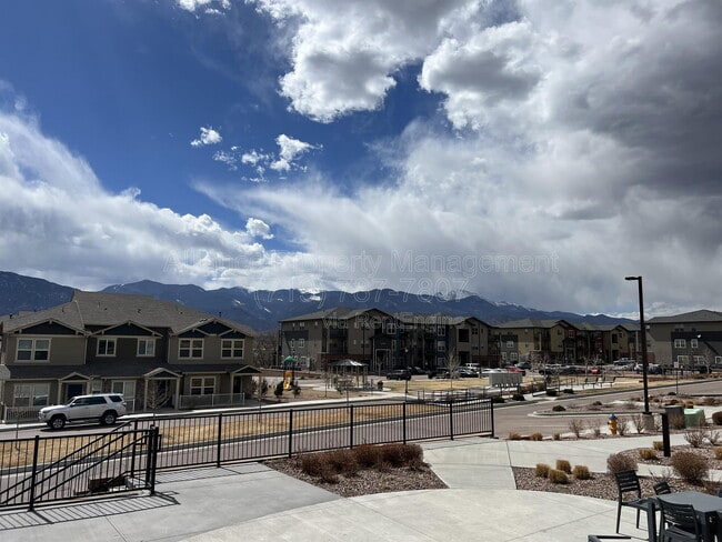 Building Photo - 2057 Birmingham Loop