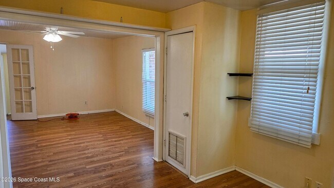Building Photo - 2101 Hallwood Pl