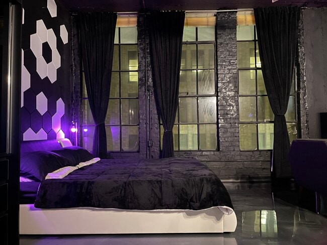 Building Photo - 1122 Jackson St