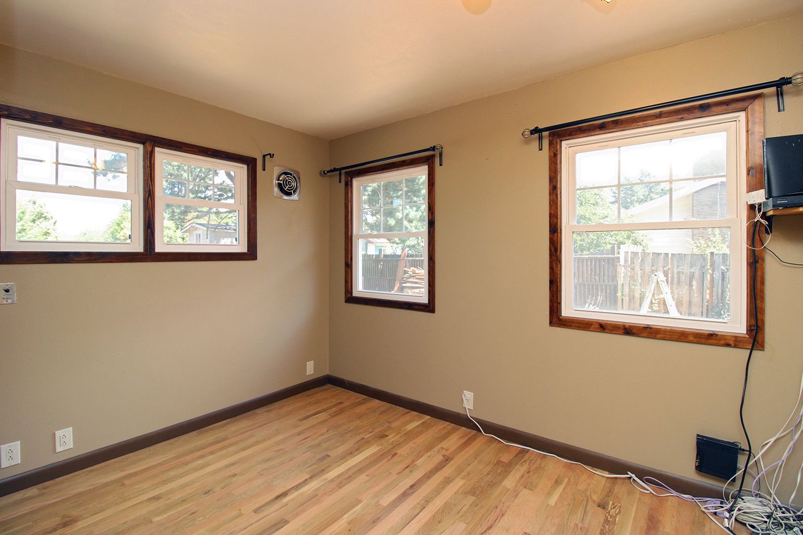 Building Photo - 9341 SE Harney Ct
