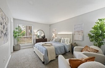 Building Photo - 2020 Plantation Dr