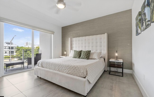 Building Photo - 1367 N Ocean Blvd