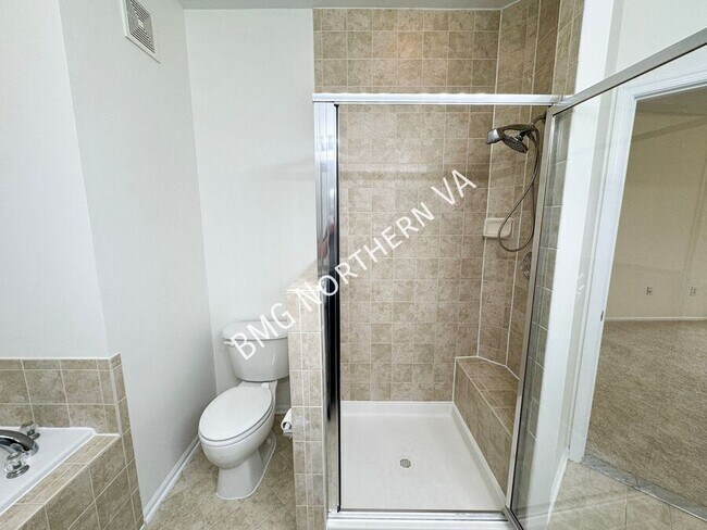 Building Photo - 9508 Walker Way