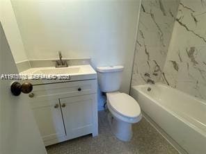 Building Photo - 2025 NE 164th St