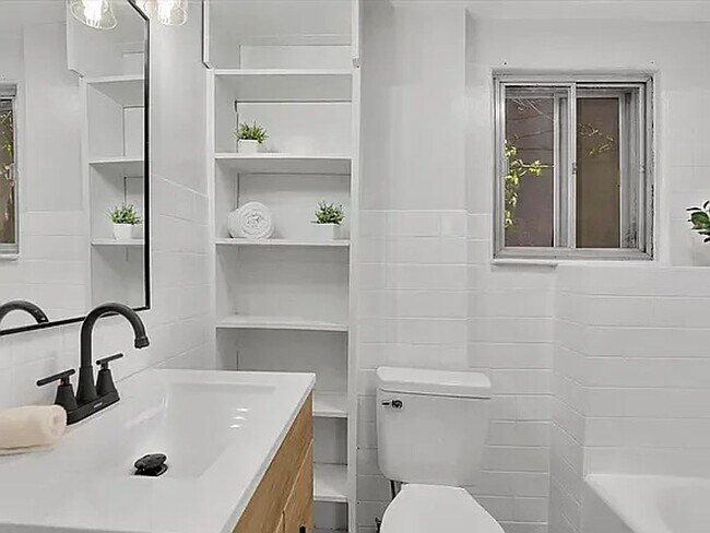 Building Photo - For Rent – Charming 3-Bedroom, 2-Bath Home...