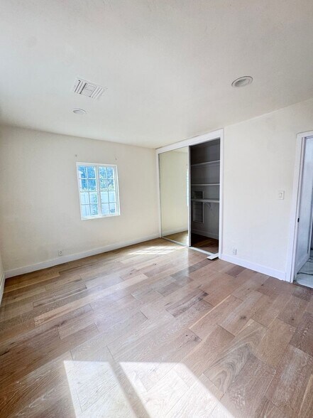 Building Photo - 11836 Laurelwood Dr