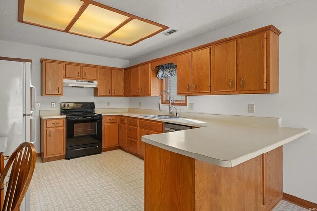 Building Photo - 8115 Calera Dr