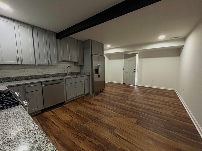 Building Photo - 909 Ridge St