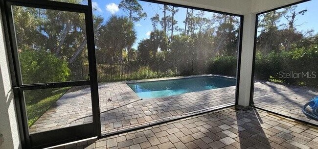 Building Photo - 1992 Sunset Preserve Wy