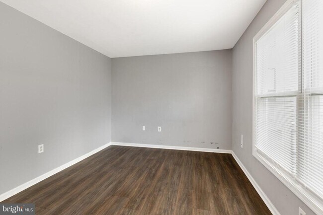 Building Photo - 1719 Ridge Ave