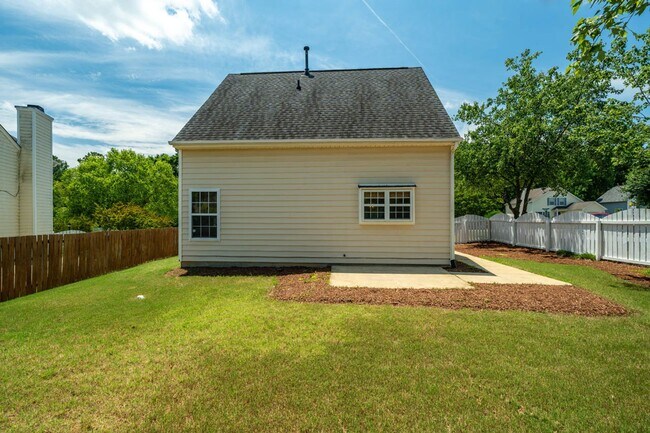 Building Photo - 101 Thorncrest Dr