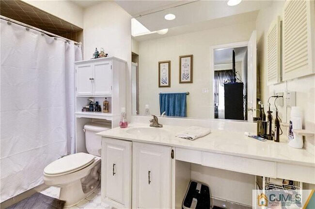 Building Photo - 1502 Timber Oaks Rd