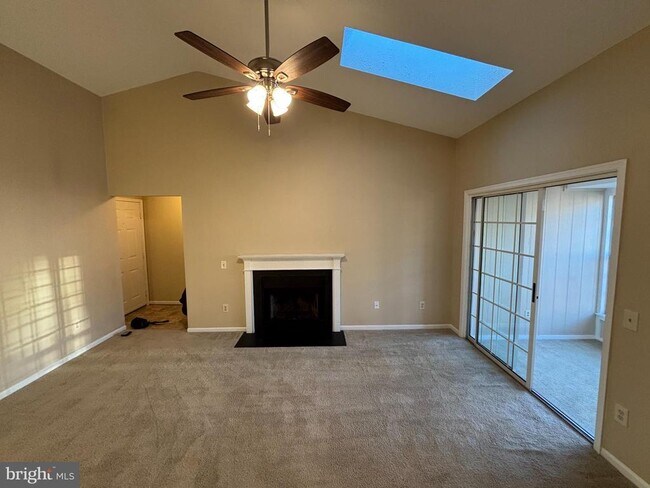 Building Photo - 107 Prosperity Ave SE