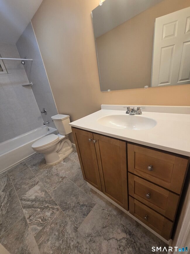 Building Photo - 38 Burton St