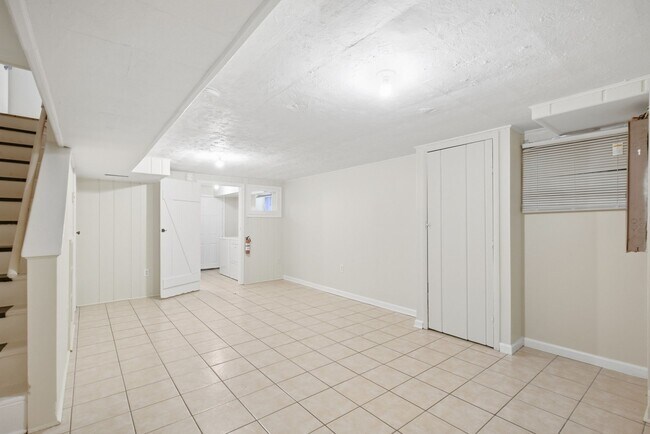 Building Photo - 4229 Fort Dupont Terrace SE