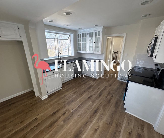 Building Photo - 451 Brookside Dr