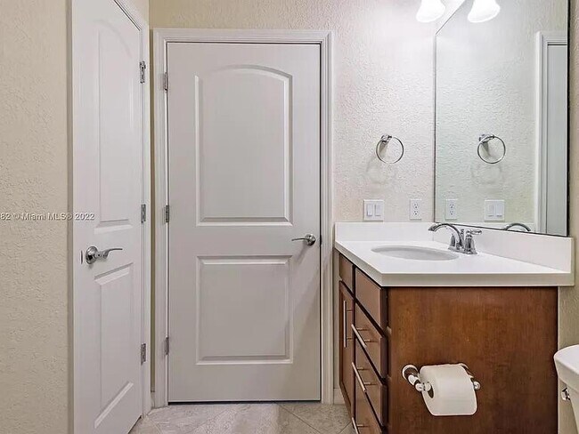 Building Photo - 8196 Hanoverian Dr