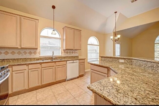 Building Photo - 1710 Park Forest Dr