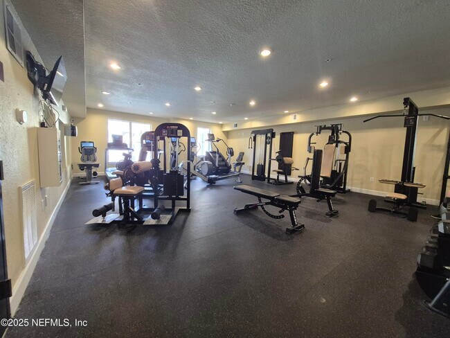 Building Photo - 8539 Gate Pkwy W