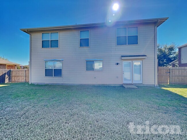 Building Photo - 211 Meagan St