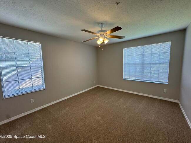 Building Photo - 7667 N Wickham Rd