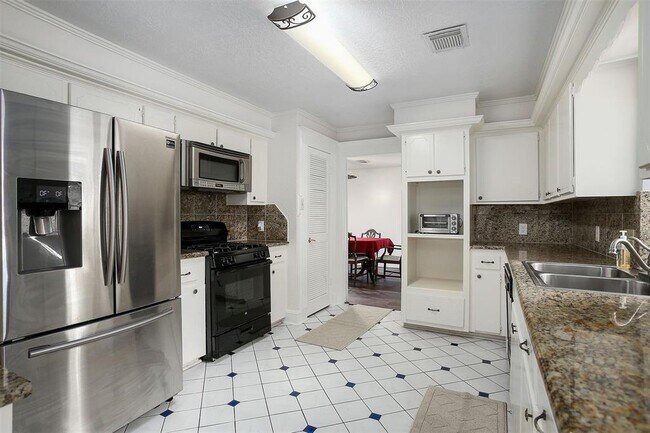 Building Photo - 10455 Antrim Ln